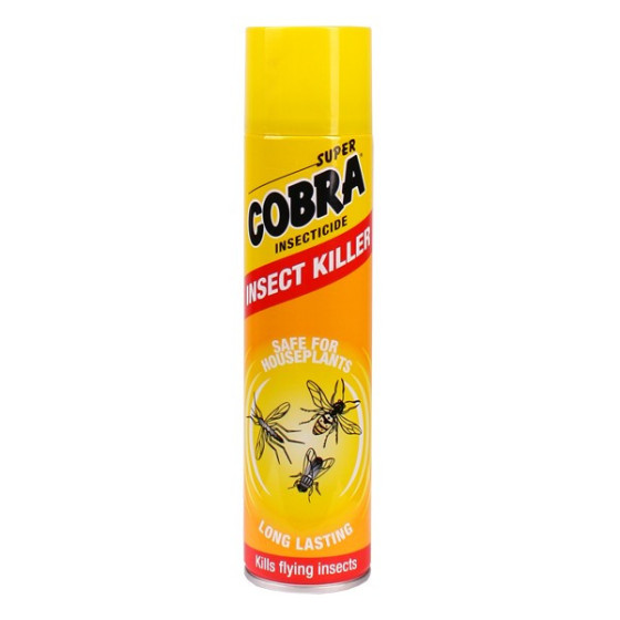 Cobra lidojošiem insektiem...
